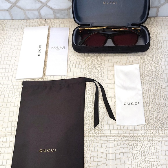 Gucci GG0980S Sunglasses in a hard to fine Blackish Brown Tortoise Shell Color - Picture 8 of 13